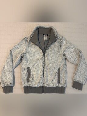 Patagonia Women’s Conejo Jacket in Feather Grey, size XS.